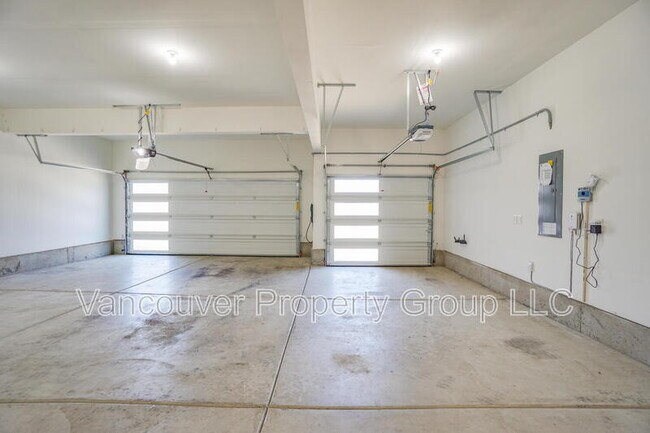 Building Photo - 12513 NE 102nd Way