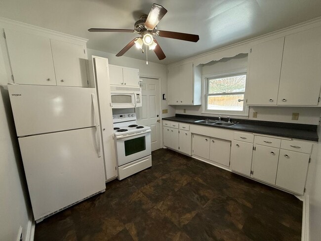 Building Photo - 1954-1956 Hazelwood St