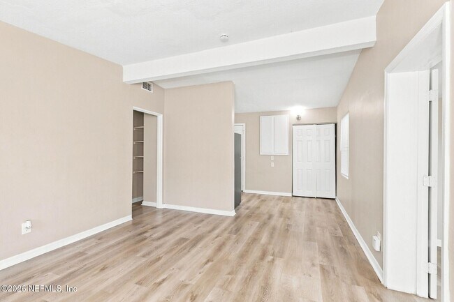 Building Photo - 6132 Ardisia Rd W