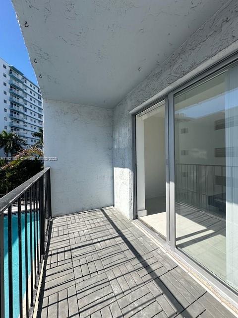 Building Photo - 899 West Ave