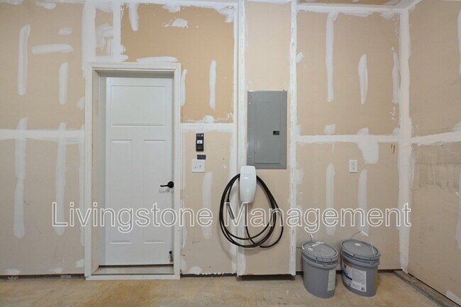 Building Photo - 1472 Carderock Springs Dr