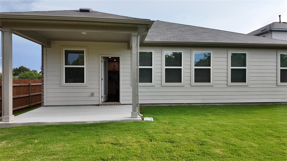 Building Photo - 1812 Lorant Ln