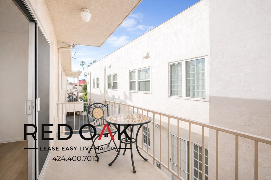 Building Photo - 221 N Berendo St