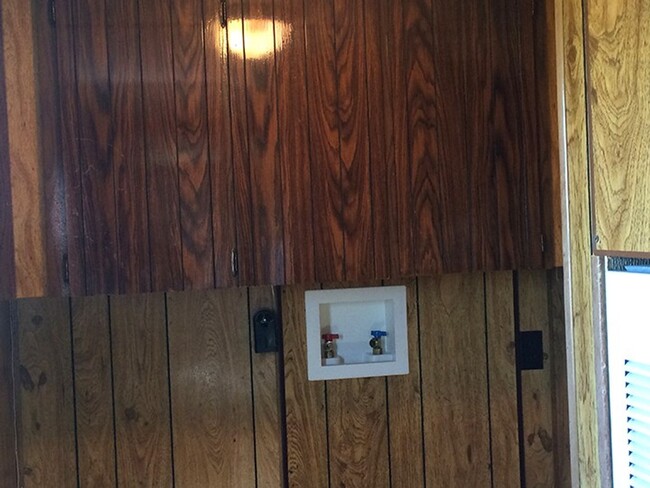 Building Photo - 2 Bed 2 Bath Mobile Home Sitting On 1 Acre