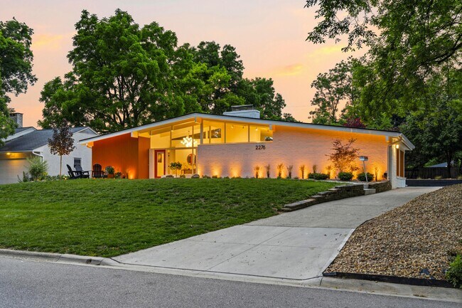 Building Photo - 2276 Johnston Rd