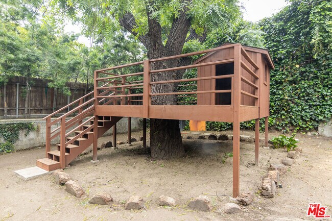 Building Photo - 5326 Leghorn Ave