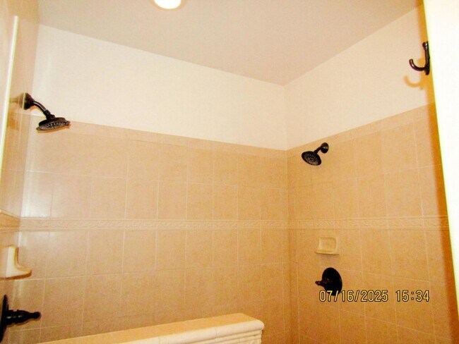 Building Photo - 1417 Fir Ct