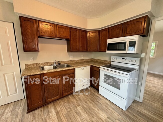 Building Photo - 2404 S Whittier Ave