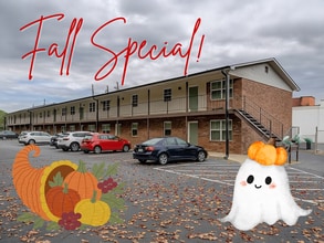 Building Photo - 3415 Town Country Ave