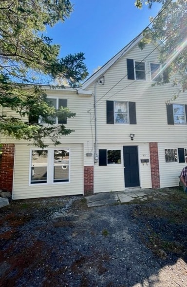 Primary Photo - 89 Prospect St