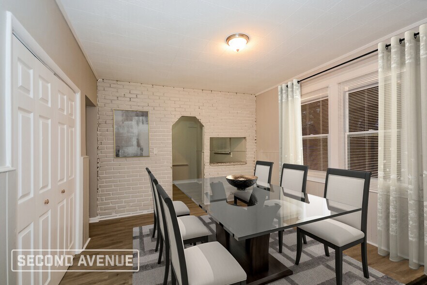 Building Photo - 1311 Manss Ave