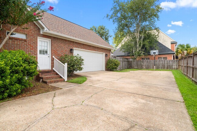 Building Photo - 3116 Brittany Pl
