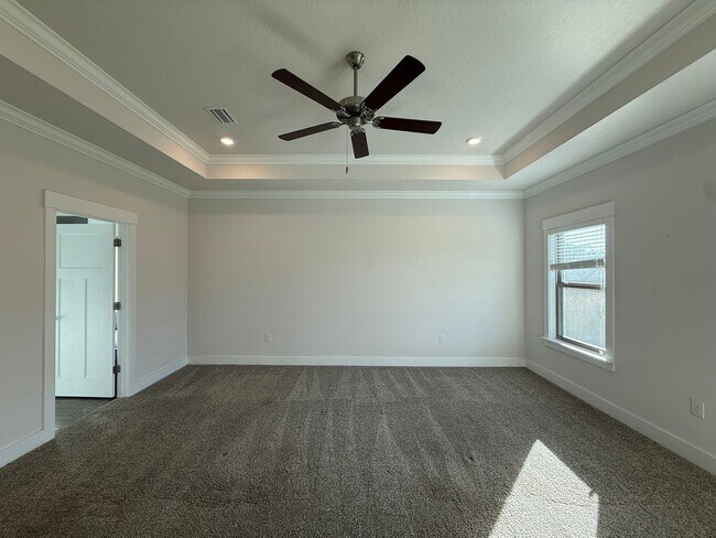 Building Photo - 6124 Cherry Hill Cir