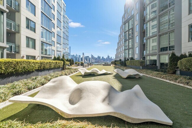 Building Photo - 9 Ave at Port Imperial