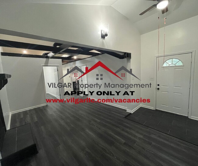 Building Photo - This cozy 3 bedroom, 1 bathroom home is priced to lease fast!