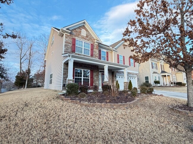 Building Photo - Expansive 5-Bedroom, 3-Story Home in Desirable Harrisburg Neighborhood