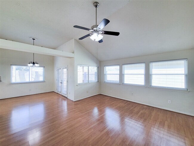 Building Photo - 8611 Pool Creek Dr