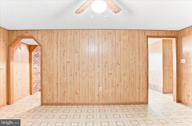 Building Photo - 102 Linwood Ct