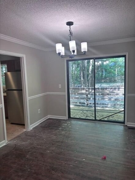 Building Photo - 1634 Kimble Dr SW