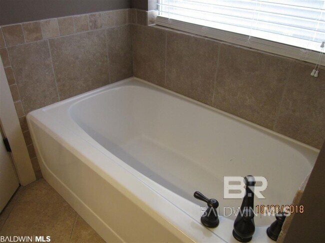 Building Photo - 7714 Kari Ln