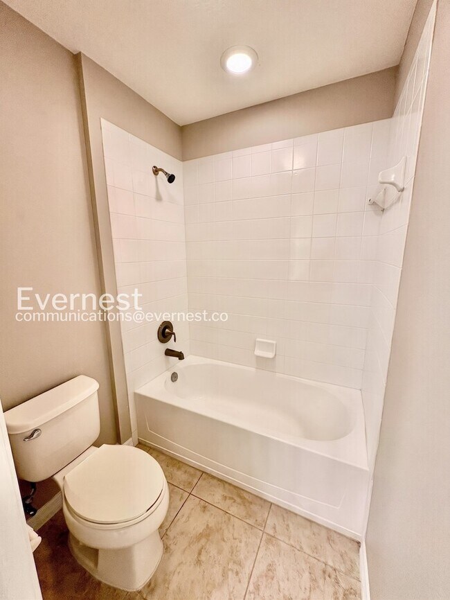 Building Photo - 11211 Flora Springs Dr