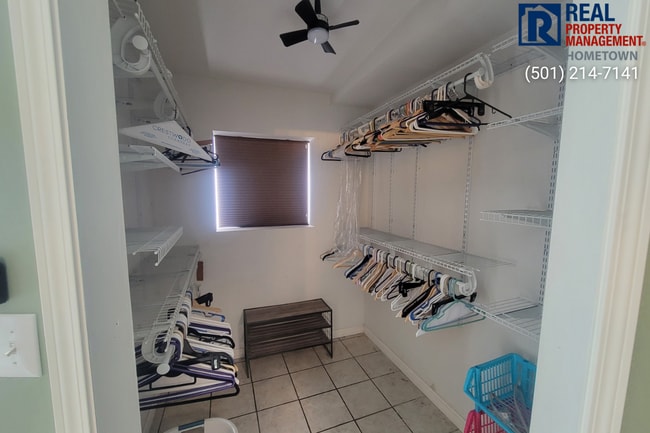 Building Photo - 130 Sheridan Rd