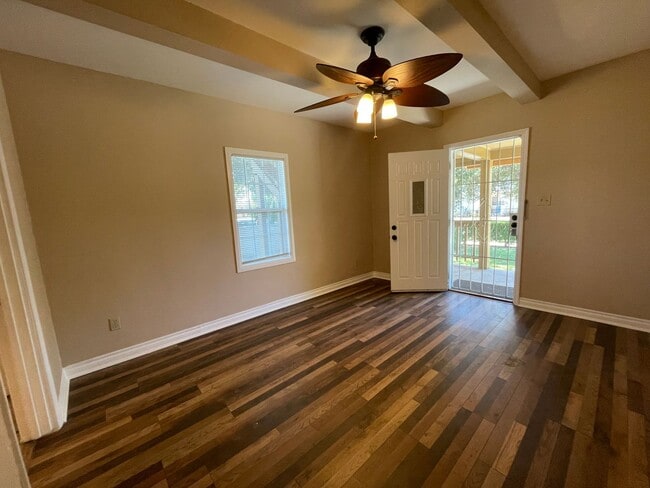 Building Photo - APT 190 CRAIG