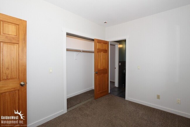 Building Photo - Beautiful 2Bdm 1.5Ba Home in the Heart of Los Angeles