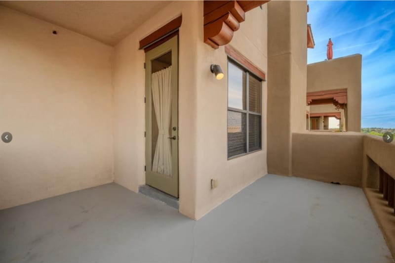 Building Photo - 1405 Vegas Verdes Dr