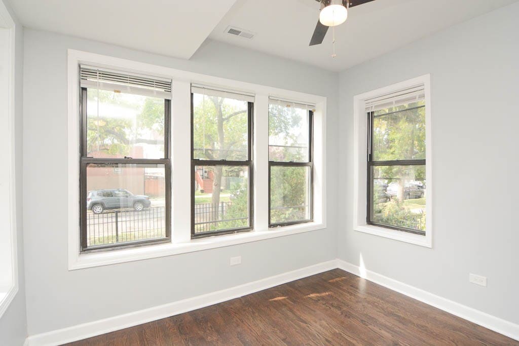 Building Photo - 3311 N Harding Ave