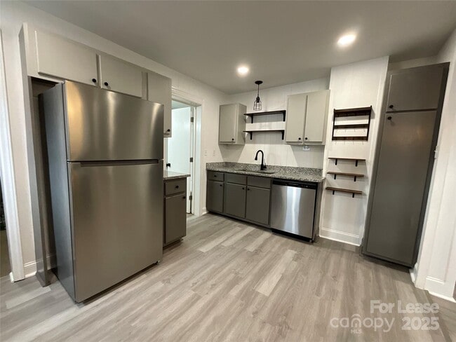 Building Photo - 53 Rex Ave