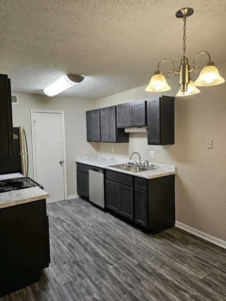 Kitchen - Orchard Landing Apartments (Park Place)