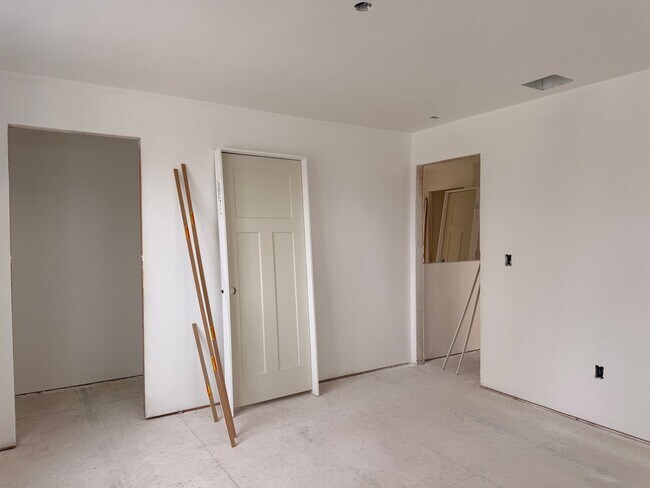 Building Photo - New Construction!