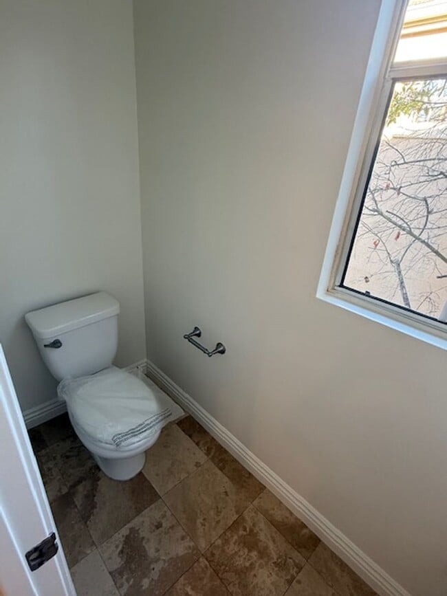 Building Photo - 3bdr Home located in the Prestigious Gated...