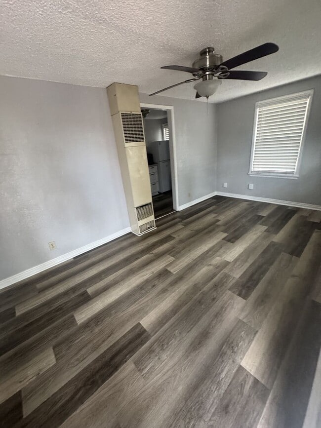 Building Photo - 442 N 400 W