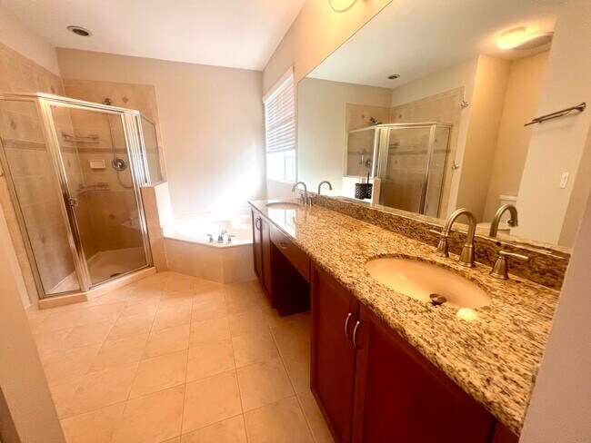 Building Photo - 7406 Briella Dr