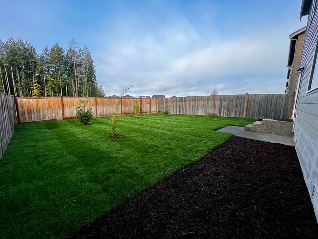 Building Photo - Lacey, 4 bedroom, 2.5 bath home.