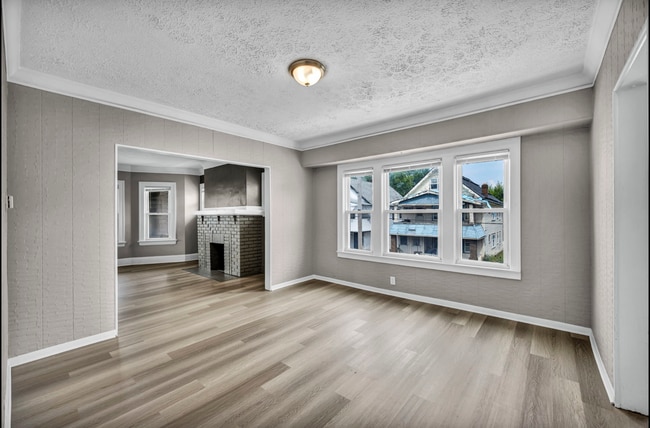 Building Photo - 12730 Barrington Ave
