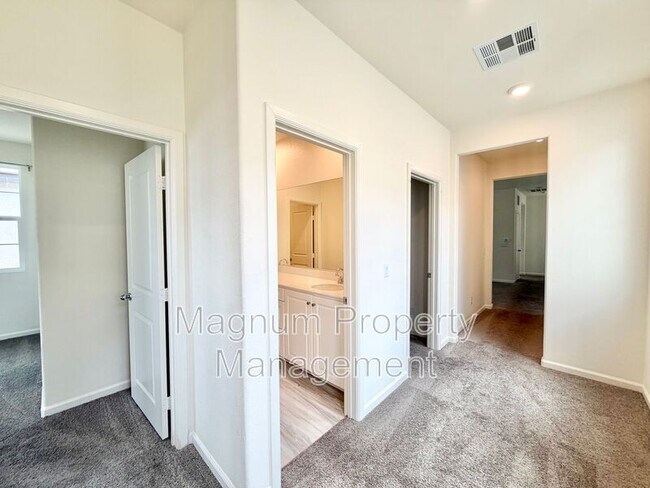 Building Photo - 25161 Harmony Ave