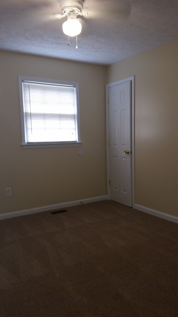 Building Photo - Your own little corner of the world!