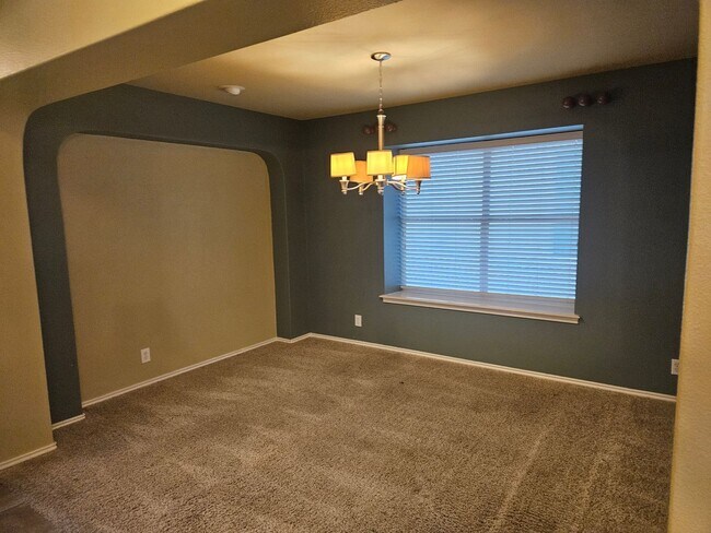 Building Photo - Garden Home in Gated Community