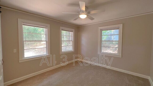 Building Photo - 3505 Pelzer Ave