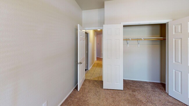 Building Photo - Pre-Holiday Move-In Special!!! Wonderful 3 Bedroom, 2 Bath Home in Highly Desirable Splawn Ranch ...