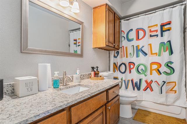 Building Photo - 2201 Jackson Cir