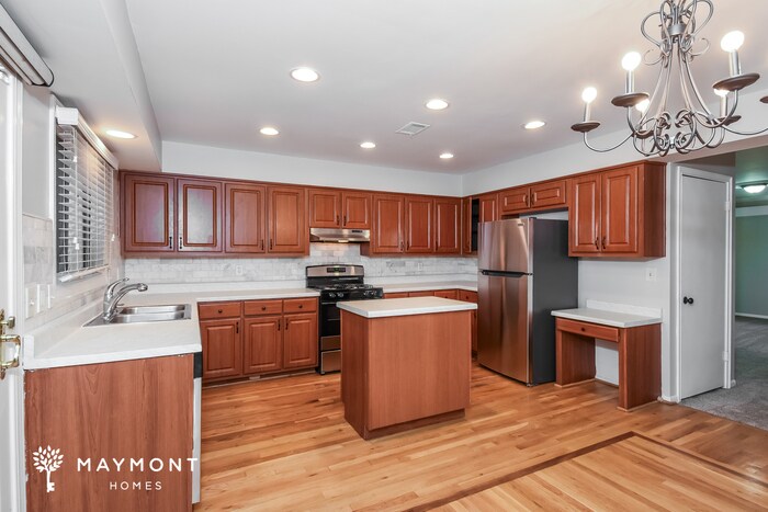 Building Photo - 335 Southwind Cir