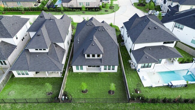 Building Photo - 8022 Hingham Ln
