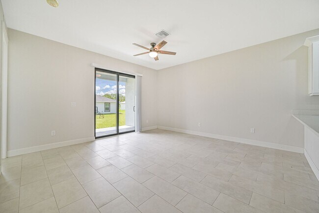 Building Photo - ** 3 Bed / 2 Bath ~ 2 Car Garage ~ New Con...