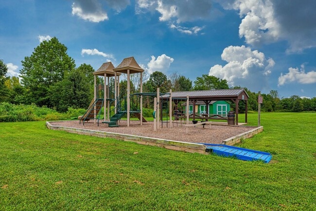 Building Photo - Elevator Condo in Frederick Pent House Level