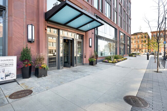 Building Photo - 390 Harrison Ave