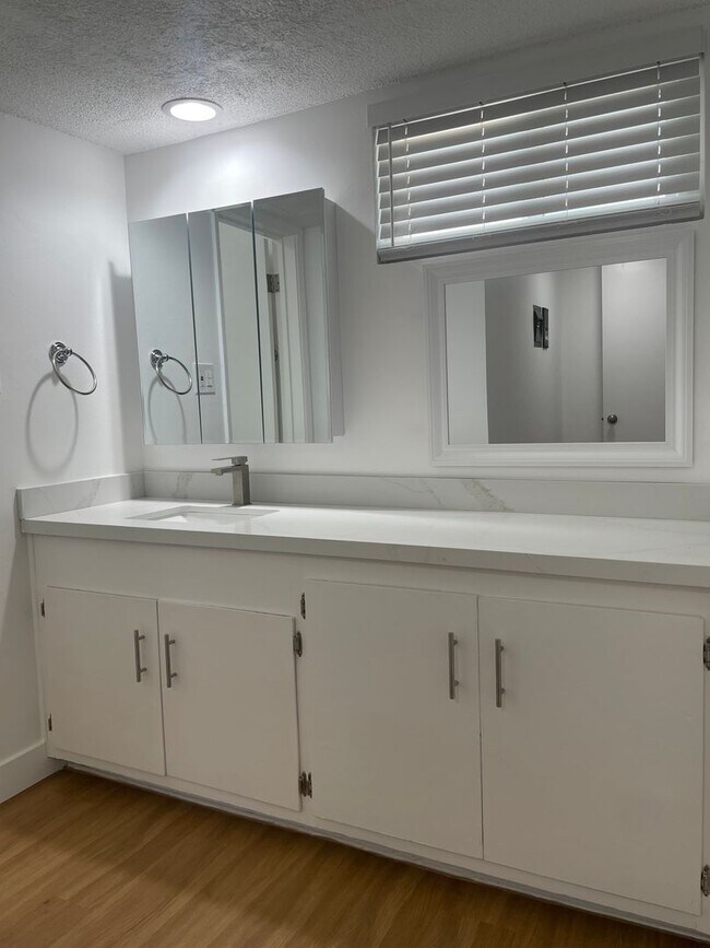 Interior Photo - Walnut St. Apts.